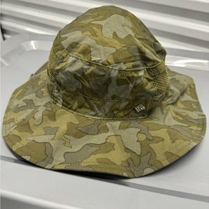 Columbia Bora Bora Camo Booney